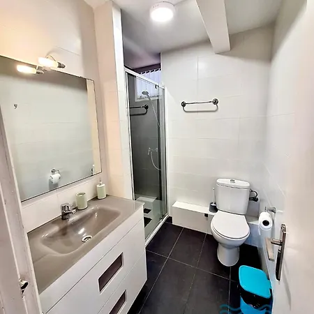 Apartbeach Capri Front Clima Y Wifi דירה *