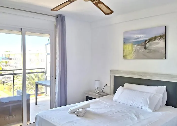Apartbeach Capri Front Clima Y Wifi 公寓 *